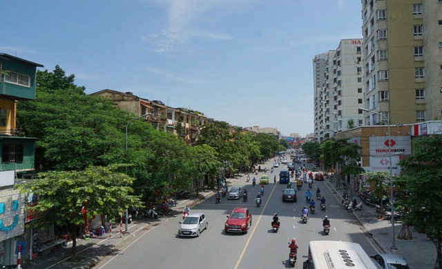 Hà Nội: Bất lực trước những khu chung cư cũ chờ sập - 7
