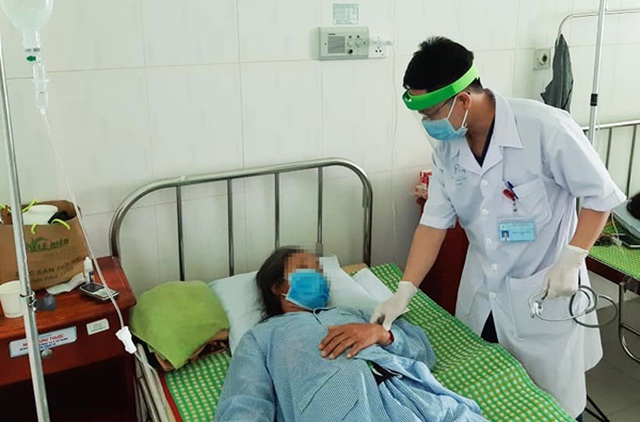 Thêm một bệnh nhân nhập viện nghi ngộ độc pate Minh Chay - 1