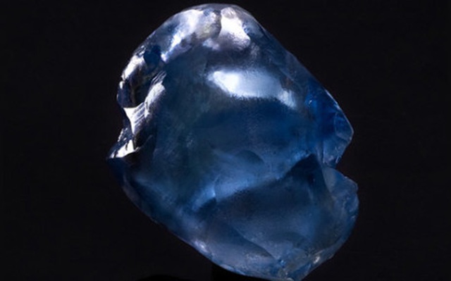 Choáng váng khi cùng lúc tìm thấy 5 viên kim cương xanh cực hiếm - 2