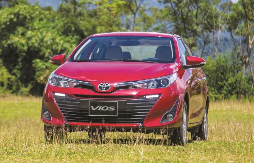 Có 200 triệu đồng, nên chọn Toyota Vios hay Hyundai Accent?