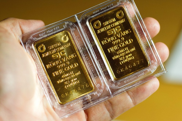 Giá vàng SJC tăng vọt, cao hơn thế giới 3 triệu đồng/lượng - 1