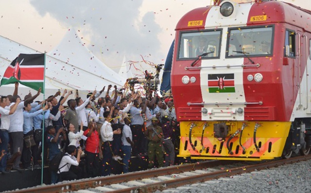 Vay Trung Quốc gần 5 tỷ USD làm đường sắt, Kenya lỗ đậm, xin giãn nợ - 1