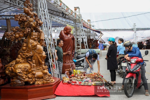 Ngỡ ngàng khúc gỗ được rao bán 10 tỷ đồng tại hội chợ ở Hà Nội - 2