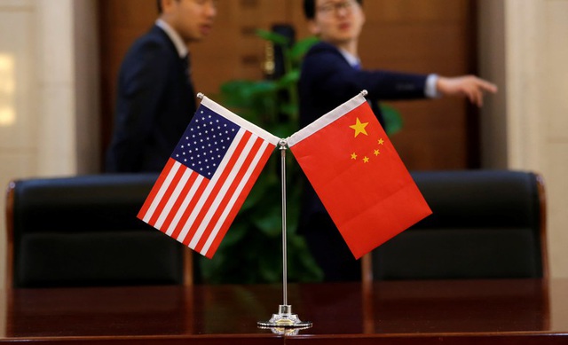 Lí do gì khiến Trung Quốc bất ngờ “xả hàng” nợ Mỹ? - 2