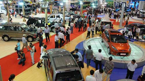Cả năm 2013, dự kiến người Việt tiêu thụ 108.000 ô tô
