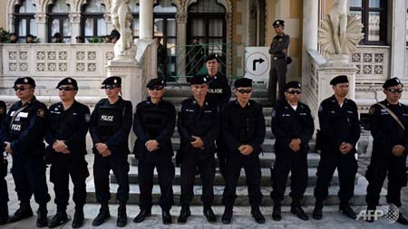 Lực lượng an ninh Thái Lan bảo vệ tòa nhà chính phủ