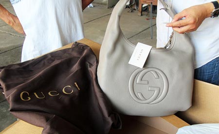 Truy nã “ông trùm” biến hàng hiệu Gucci - Milano thành hàng Trung Quốc để trốn thuế