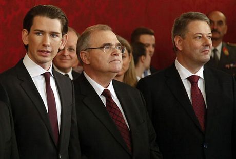 Kurz và các bộ trưởng trong nội các Áo.