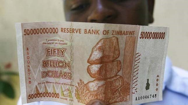 Doanh nhân Châu Á hoan hỉ vì Zimbabwe sử dụng tới 8 đồng ngoại tệ