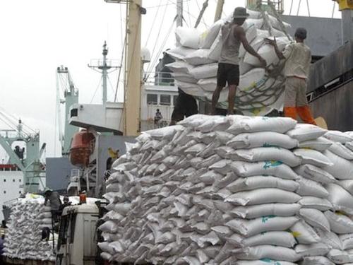 Việt Nam lỡ cơ hội lớn xuất khẩu gạo sang Philippines