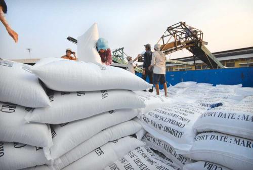 Thái Lan bán thêm 220.000 tấn gạo, thêm sức ép lên gạo Việt