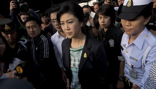 Thủ tướng Thái rời Bangkok, quân đội cảnh báo nguy cơ đất nước sụp đổ