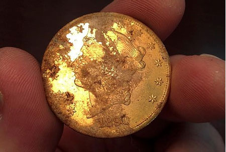 Số tiền vàng cổ được phát hiện.