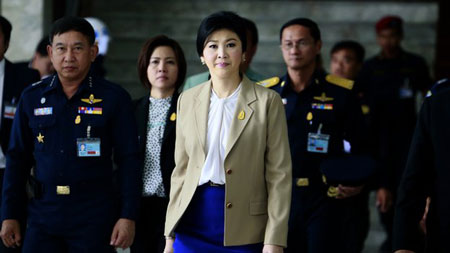Nữ Thủ tướng Thái đối mặt với cuộc 