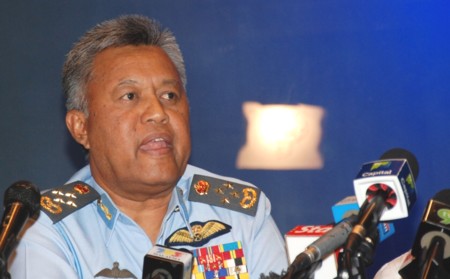 Tư lệnh không quân Malaysia, tướng Rodzali Daud