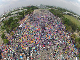Hàng chục nghìn người biểu tình chống chính phủ Thái Lan lại xuống đường