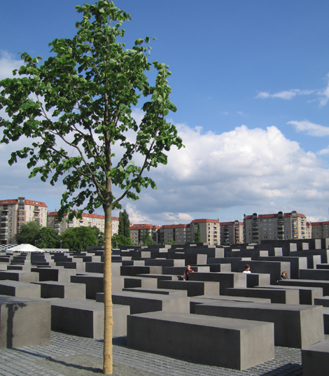 Khu tưởng niệm những người Do Thái bị sát hại trong Thế chiến II tại Berlin.