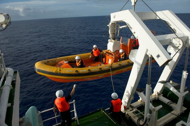 Tàu Trung Quốc bắt được tín hiệu nghi của hộp đen MH370