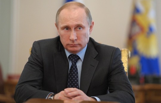 Tổng thống Nga Vladimir Putin bị giảm thu nhập. Ảnh: ITAR-TASS