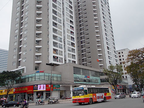 Chung cư B14 Kim Liên - nằm ở mặt đường Phạm Ngọc Thạch, quận Đống Đa, TP Hà Nội - là một trong những chung cư cao cấp đã bàn giao nhà có giá chênh lệch cao nhất hiện nay