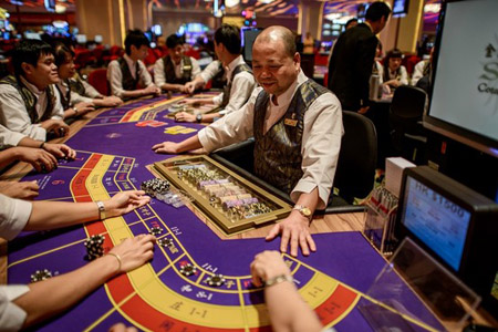 Phó Chủ tịch Quốc hội ủng hộ cho người Việt chơi bạc ở casino