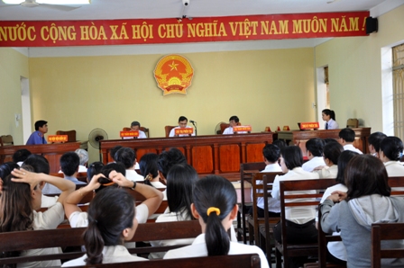 Phiên tòa hy hữu xử vụ doanh nghiệp kiện UBND tỉnh Quảng Nam