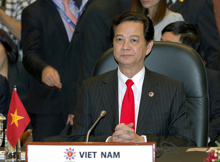 Thủ tướng Nguyễn Tấn Dũng tham dự Hội nghị Cấp cao ASEAN lần
thứ 23 tại Brunei