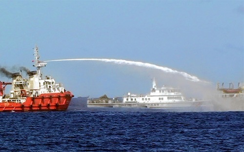 Quan chức Trung Quốc yêu cầu Việt Nam rút tàu rồi đàm phán