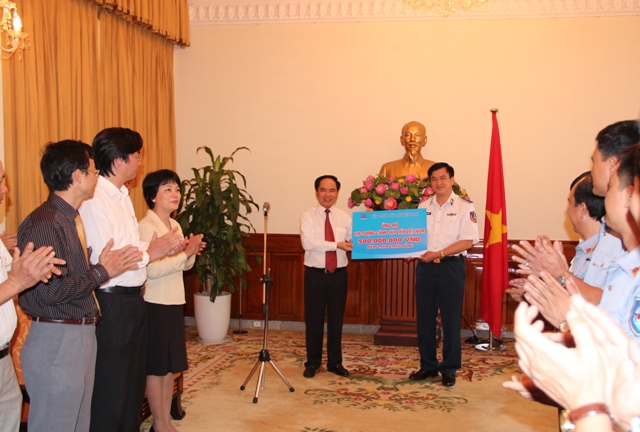 PVN ủng hộ lực lượng Cảnh sát biển Việt Nam và Kiểm ngư Việt Nam 1,5 tỷ đồng