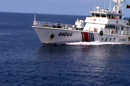 Tàu Trung Quốc đâm gãy 10m lan can tàu Cảnh sát biển Việt Nam