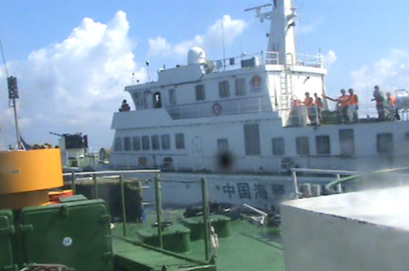 Tàu Cảnh sát biển Việt Nam 2012 chủ động vòng tránh sự hung hăng của tàu Hải cảnh 44103 Trung Quốc
