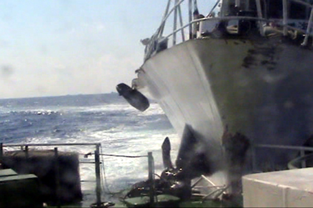 Khẩu pháo của tàu Hải cảnh 44103 Trung Quốc luôn ở trạng thái tháo bạt