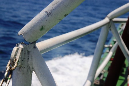 Những ống thép của tàu cảnh sát biển 4032 bị đứt gãy do tàu Trung Quốc đâm