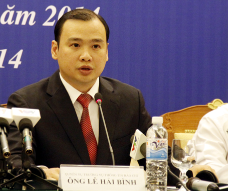 Người phát ngôn Bộ Ngoại giao Lê Hải Bình chủ trì cuộc họp báo.