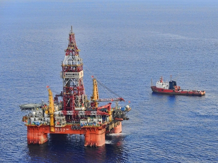 Trung Quốc hạ đặt giàn khoan thăm dò dầu khí trái phép trên vùng biển của Việt Nam từ đầu tháng 5