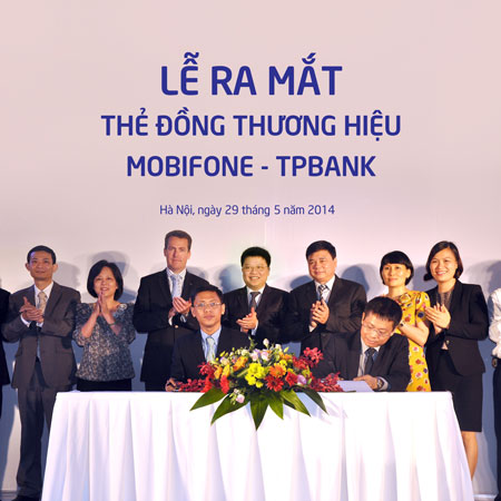 Ra mắt thẻ đồng thương hiệu MobiFone - TPBank 