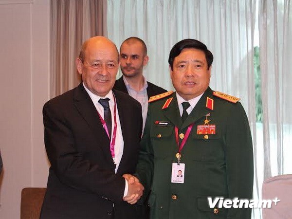 Bộ trưởng Quốc phòng Phùng Quang Thanh gặp đối tác Mỹ, Pháp và Anh