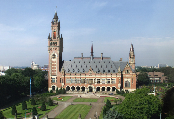 Cung điện Hòa Bình, nơi có trụ sở của tòa PCA tại The Hague, Hà Lan.