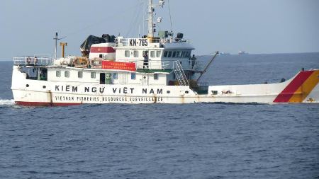 Tàu Kiểm ngư Việt Nam bị hư hỏng do tàu Trung Quốc đâm va