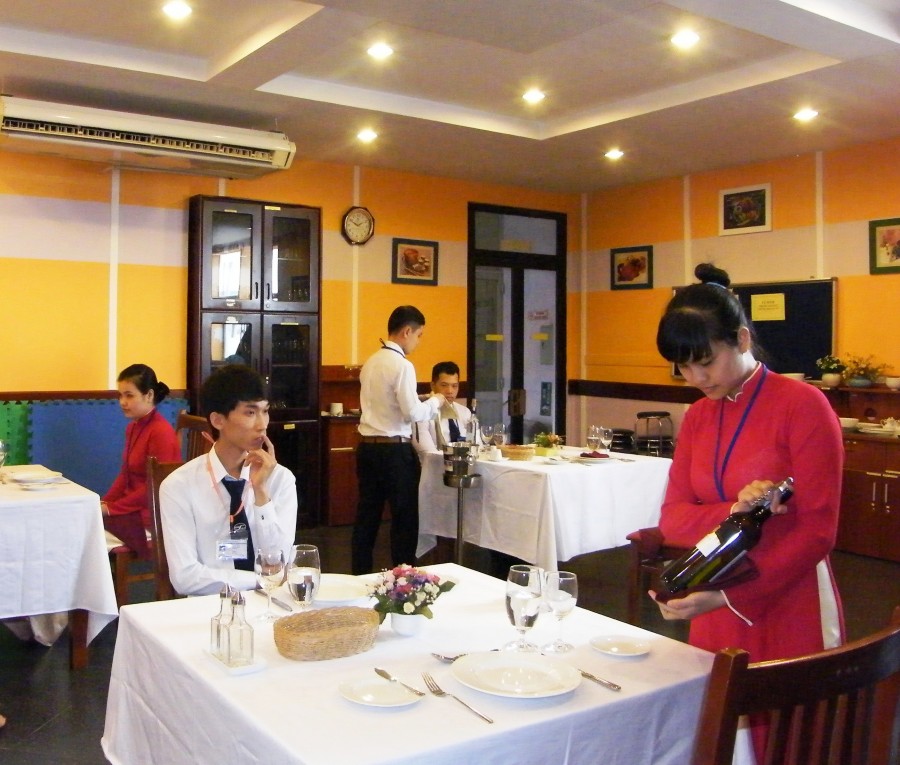 Trường CĐ Nghề Du lịch Sài Gòn hợp tác với 10 doanh nghiệp