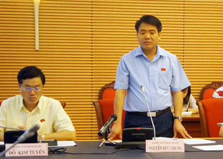 Giám đốc Công an Hà Nội Nguyễn Đức Chung phát biểu tại phiên thảo luận tổ.