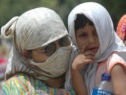 Người dân thành phố New Delhi phải chịu cảnh nắng nóng chưa từng có Ảnh: SKY MET WEATHER