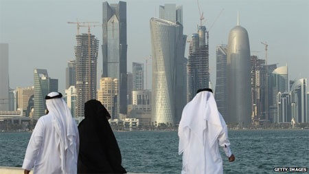 Dẫn đầu thế giới về mật độ hộ triệu phú là quốc gia vùng Vịnh Qatar.