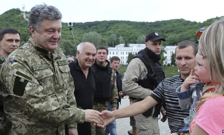 Tổng thống Poroshenko thăm miền đông Ukraine ngày 20/6.