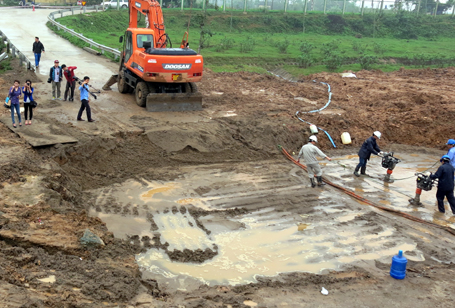 Mỗi lần vỡ ống Sông Đà là hàng tỉ đồng bị tiêu tốn để sửa chữa