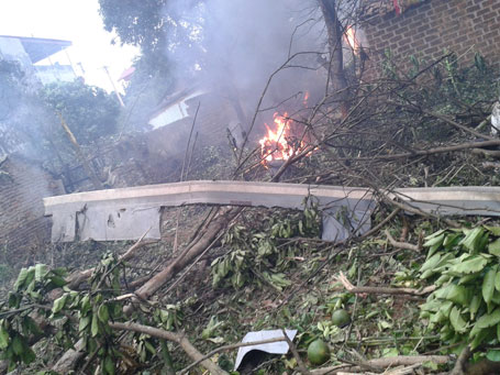 Hà Nội: Máy bay rơi tại Hòa Lạc, 16 chiến sĩ hy sinh