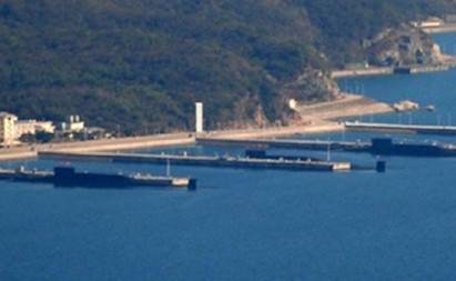 3 tàu ngầm xuất hiện tại căn cứ hải quân Du Lâm ở Hải Nam.