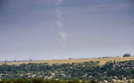 Hình ảnh chụp vệt khói được cho là của tên lửa bắn vào MH17.