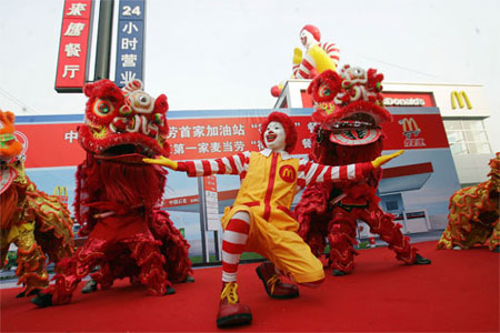McDonald’s, KFC dừng hợp đồng với nhà cung cấp Trung Quốc