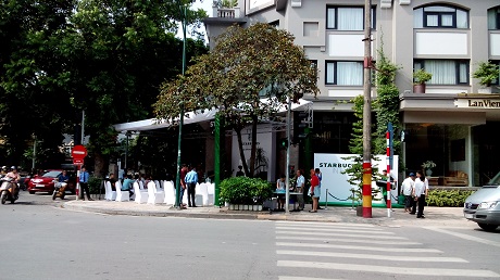 Cửa hàng Starbuck đầu tiên ở Hà Nội